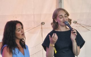 Salmer i Tunet med Anne Marthe Todnem, Ane Wetteland Braut og Magnus Ravneng
