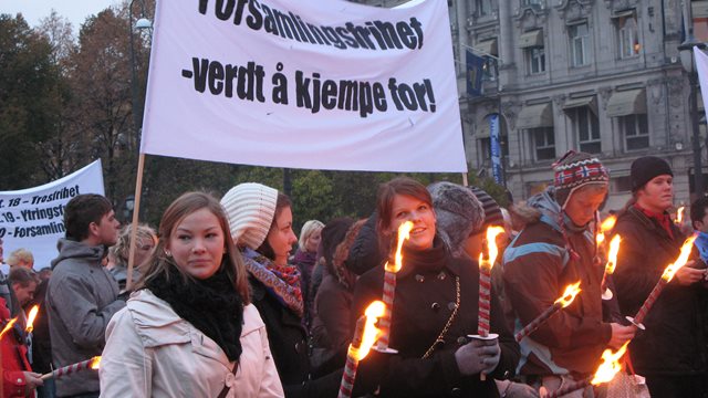 Fakkeltog 2016: Der det er farlig å skifte tro 