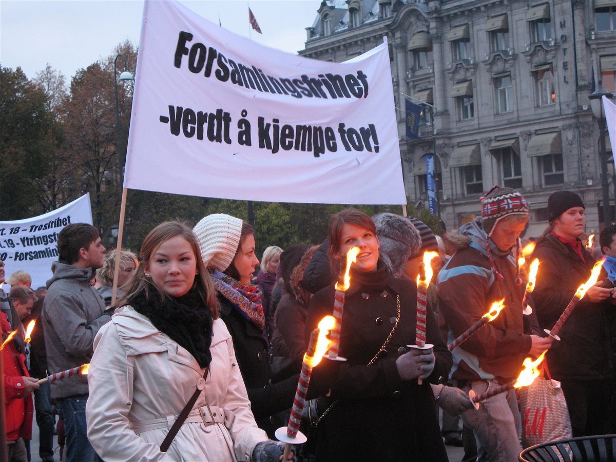 Fakkeltog_for_forfulgte_Oslo_2010A
