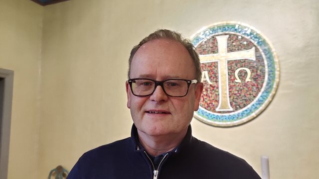 Ønsker å tillate to syn, på grunnlag av én skriftforståelse