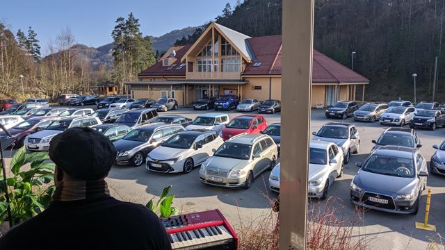 Sammen om drive-in gudstjenester