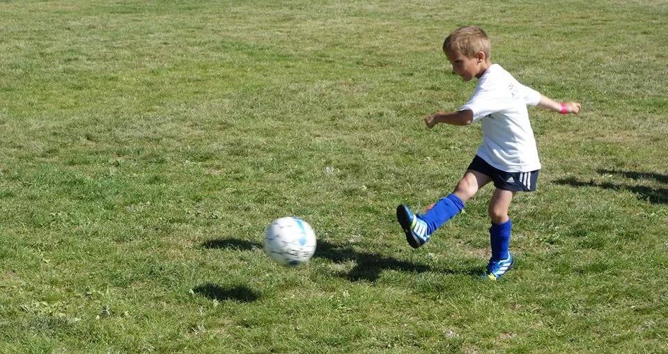 fotballgutt. (959x509)