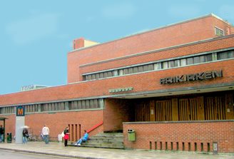 kirken-utenfra-copy.