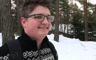 12 Simon: Menighet betyr fellesskap. Det er stedet der eg finner folk med de samme verdiene eg selv bygger livet mitt på.